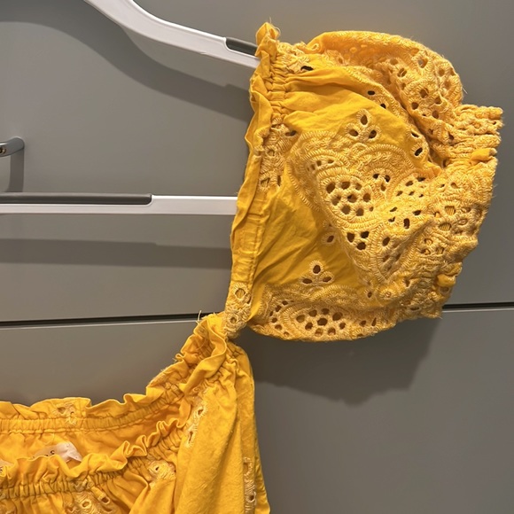 Off-the-shoulder Crop Top (Small) - Picture 2 of 3